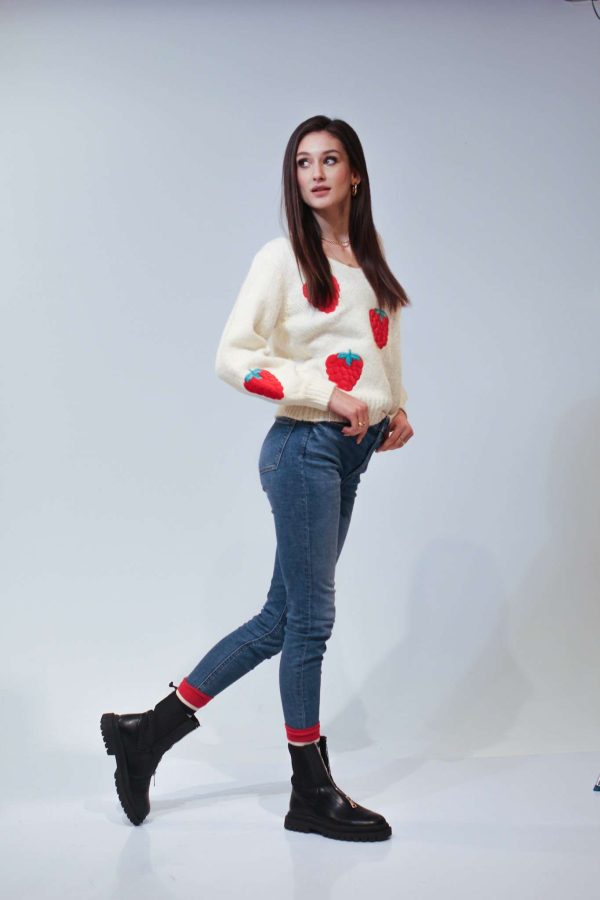 sweter stylowy damski truskawka